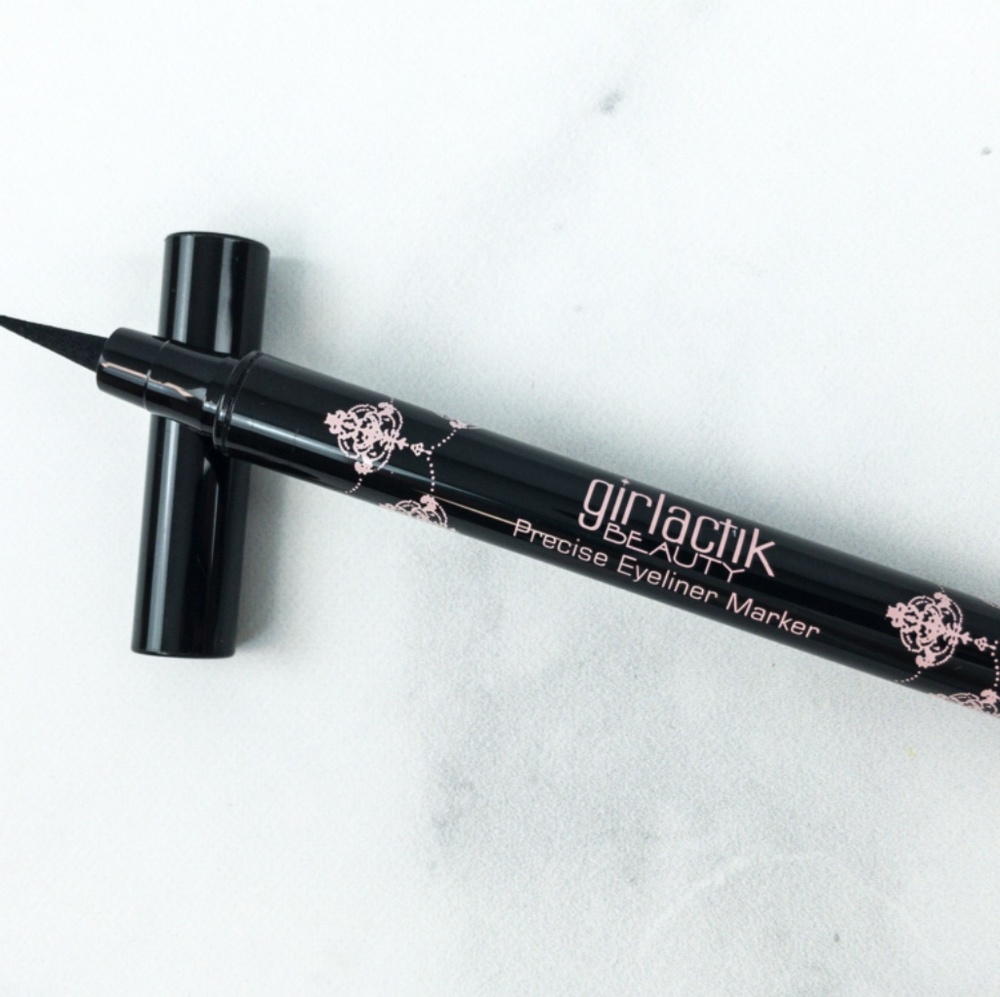 Girlactik black precise eyeliner felt tip marker - Picture 2 of 7